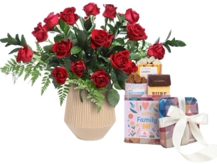 זר ורדים בשילוב מארז שוקולד