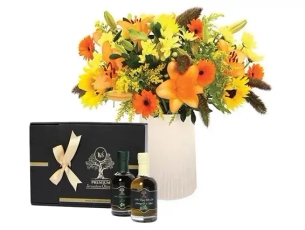 זר פרחים 'תמוז' ומארז שמני זית דאבל