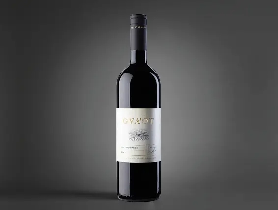 בקבוק יין אדום מחול הכרמים יקב גבעות