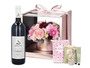 סידור ספיר בשילוב יין אדום ומארז סבון לאישה