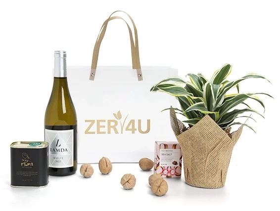 מארז מתנה הנכיל: יין לבן, עציץ,שוקולד, שמן זית ואגוזים