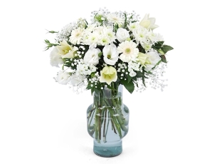 זר פרחים 'עופרי' בגווני לבן מתנה לפסח