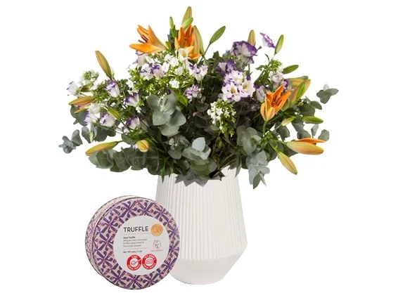 זר בגווני שקיעה בשילוב שוקולד טראפלס