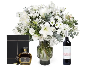 זר פרחים 'טוהר בלבן' בשילוב מארז שמן זין ובקבוק יין אדום מיקבי ירושלים