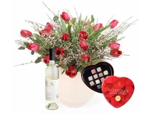 זר צבעוני אדום בשילוב פרליני אהבה ושוקולד לבן